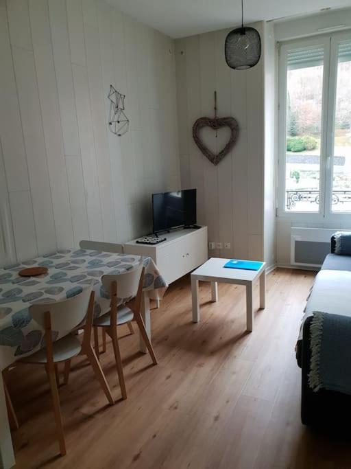 Bel Appart Pour 7 Personnes Apartment Cauterets Exterior photo